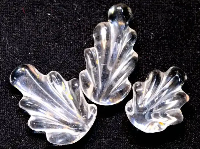 17.50 CTS CLEAR QUARTZ 3 CARVINGS LT-463