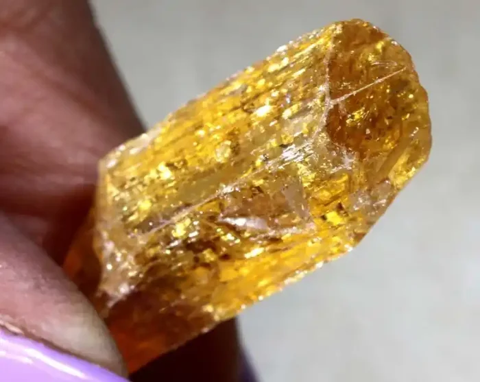 17.85CTS TOPAZ ROUGH RG-2740