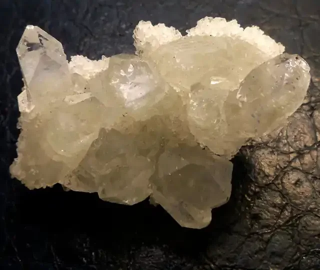 178.60 CTS NATURAL CRYSTAL SPECIMEN MS 538