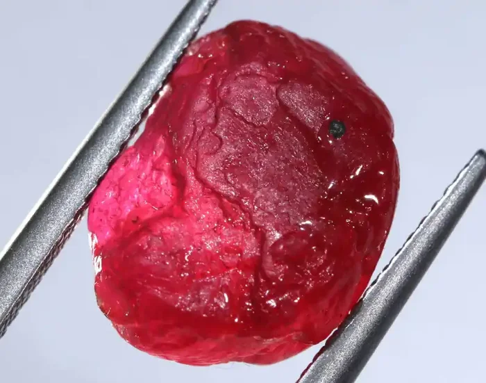 18.81 -CTS RICH RED RUBY ROUGH RG-4986