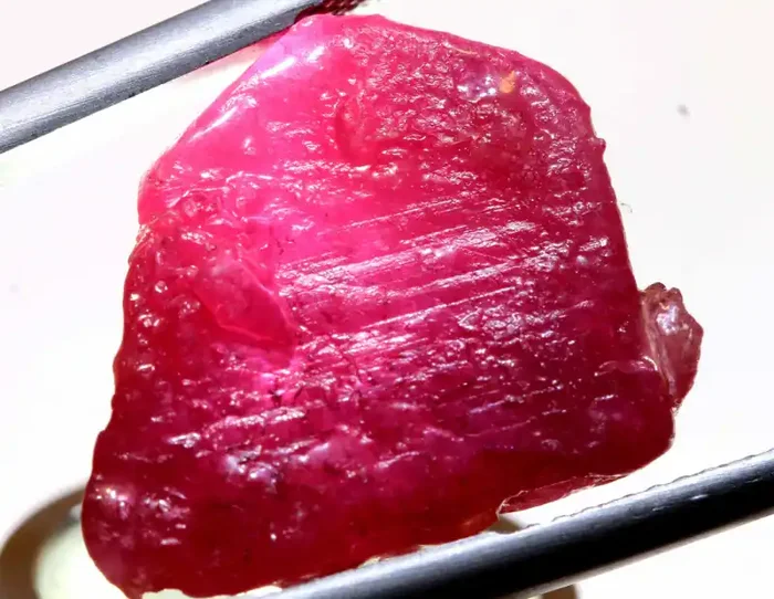 18.95 CTS MOZAMBIQUE RUBY ROUGH RG-5290