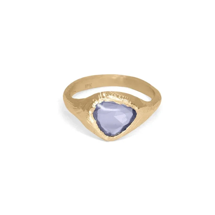 18K Signet Ring in Blue Sapphire