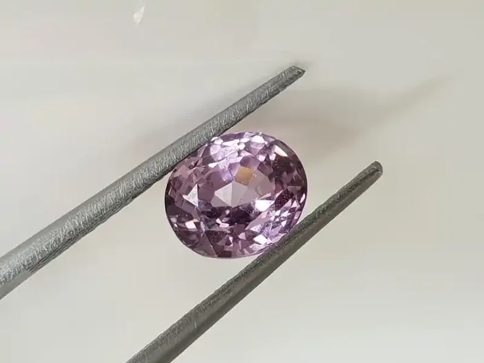 2,07ct GIA Certified lavender Spinel