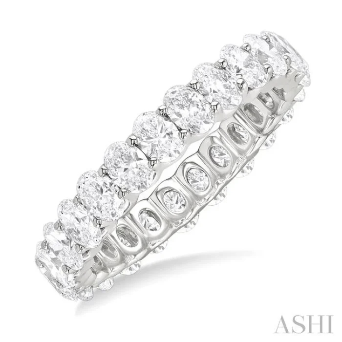 2 1/4 Ctw North-South Set Oval Cut Diamond Eternity Wedding Band in 14K White Gold