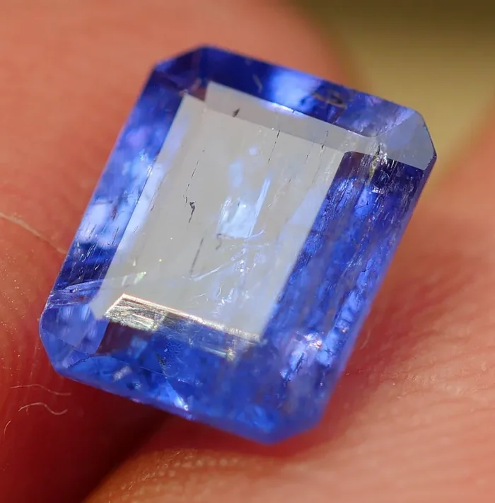 2.160CRT WONDERFULL TANZANITE TOP COLOR GEMSTONE
