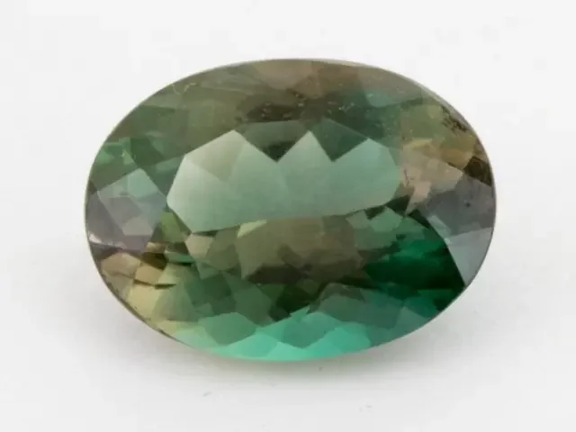 2.5ct Green Oval Sunstone (S1430)