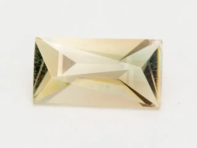 2.8ct Oregon Sunstone, Champagne Rectangle (S539) SALE Chipped Corner