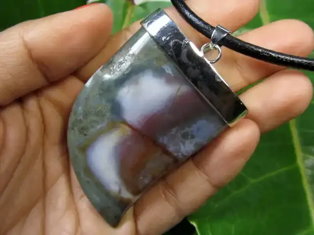 202 CTS JASPER SHARK TOOTH SHAPE PENDANT MYGM 446