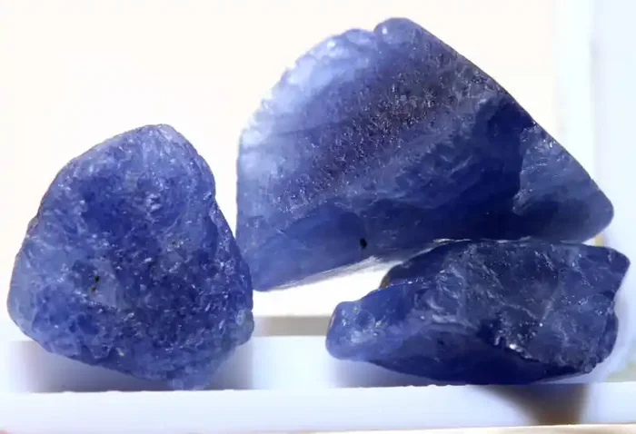 22.45 CTS BURMESE SAPPHIRE ROUGH PARCEL RG-5327