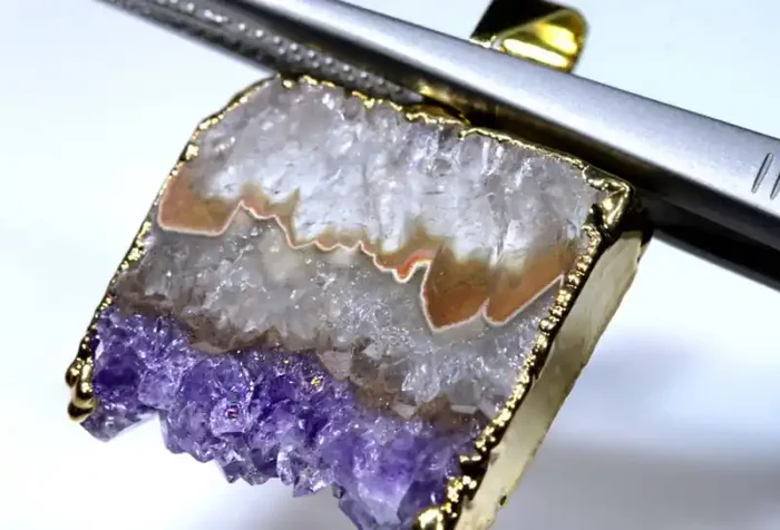 23.25 CTS AMETHYST CRYSTAL GOLD PLATED PENDANT SG-3522