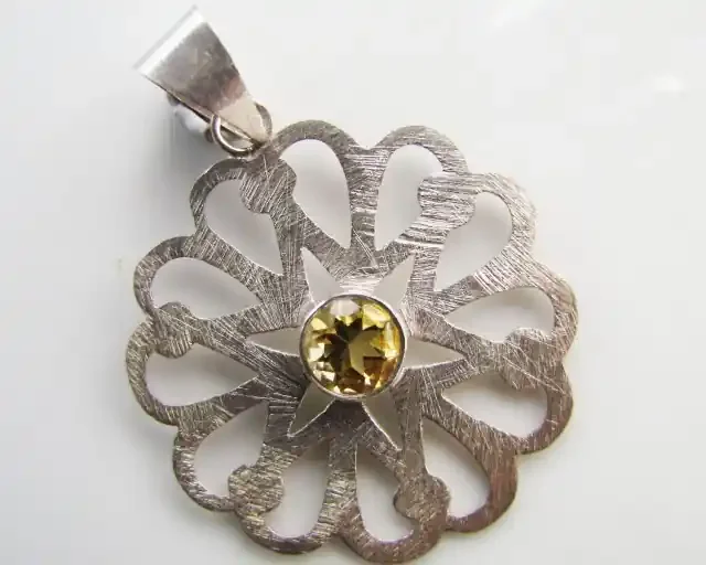 23 Cts Bright Citrine set in silver Pendant MJA 960