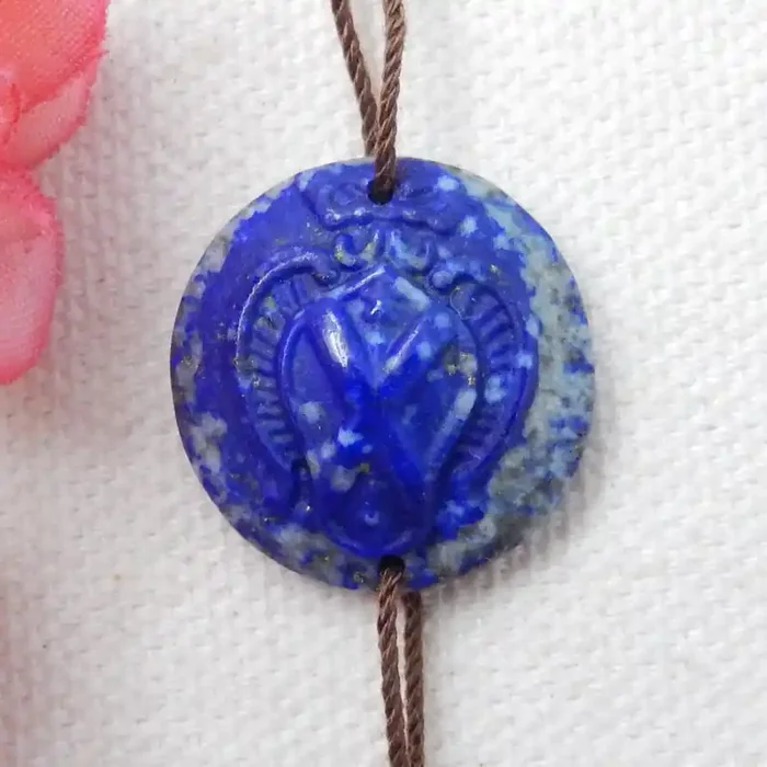 24Ct Natural Lapis Lazuli Carving Bead E830