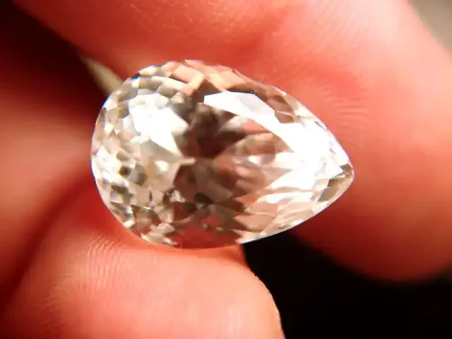 25.0 Carat IF/VVS1 Natural White Afghan Kunzite – Superb