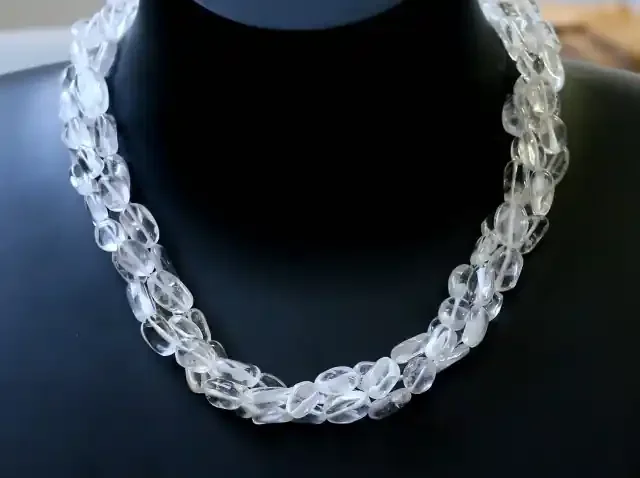 250.0 Cts three Strand Crystal bead strands GOGO 1566