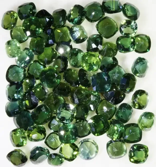 26.40 Cts Commercial Parcel Parti Green 4-5 Sapphire GOGO 1581