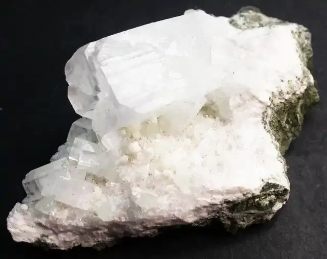 268.05 CTS CRYSTAL SPECIMEN FROM INDIA [MGW1096]