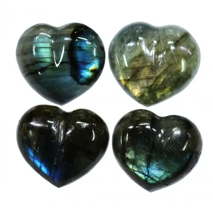 268.90CTSLABRADORITE HEART PARCEL