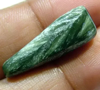 26CTS GREEN SERAPHINITE PARCEL ADG-383