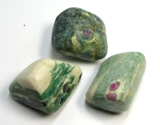 285 CTS THREE POLISHED CHUNKS GG 339