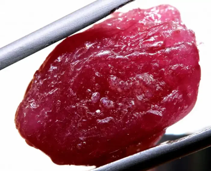 29.50 CTS MOZAMBIQUE RUBY ROUGH RG-5307