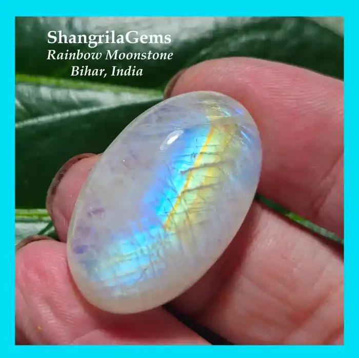 29mm oval Rainbow Moonstone cabochon Bihar India 29 by 18 by 8mm 36cts