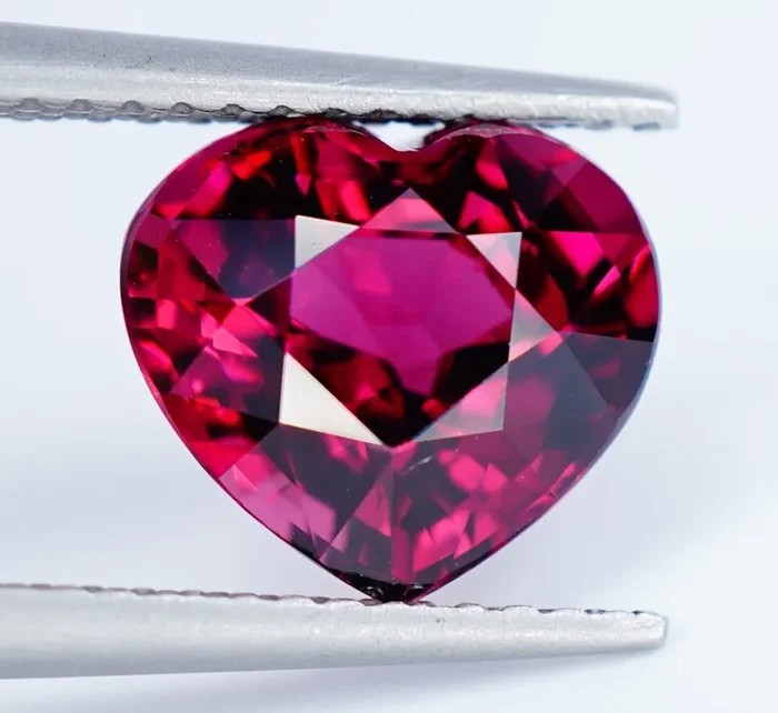 3.27 ct. Vivid Fine Color Quality Purplish Pink Reddish Garnet – Certified