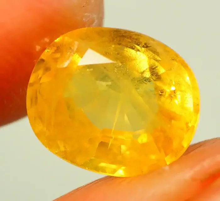 3.45CT BEAUTIFUL YELLOW SAPPHIRE RS14