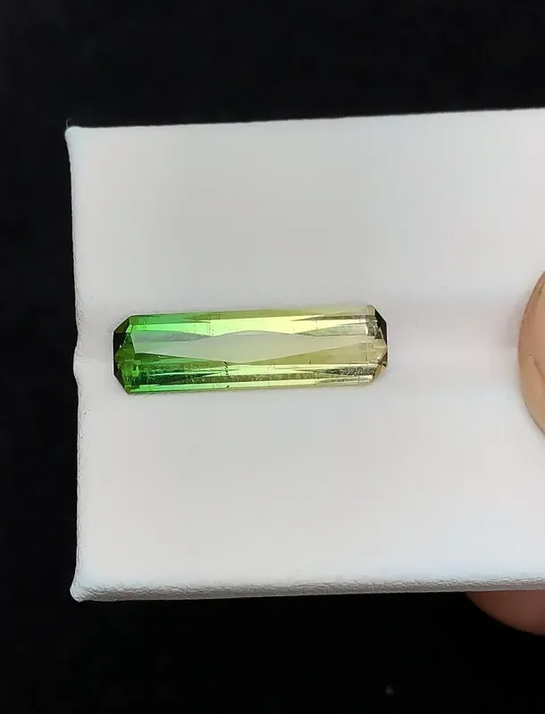 3.55 Ct Natural Bi Color Transparent Tourmaline Gemstone