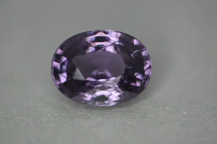 3.64 cts certified Sri Lankan spinel.