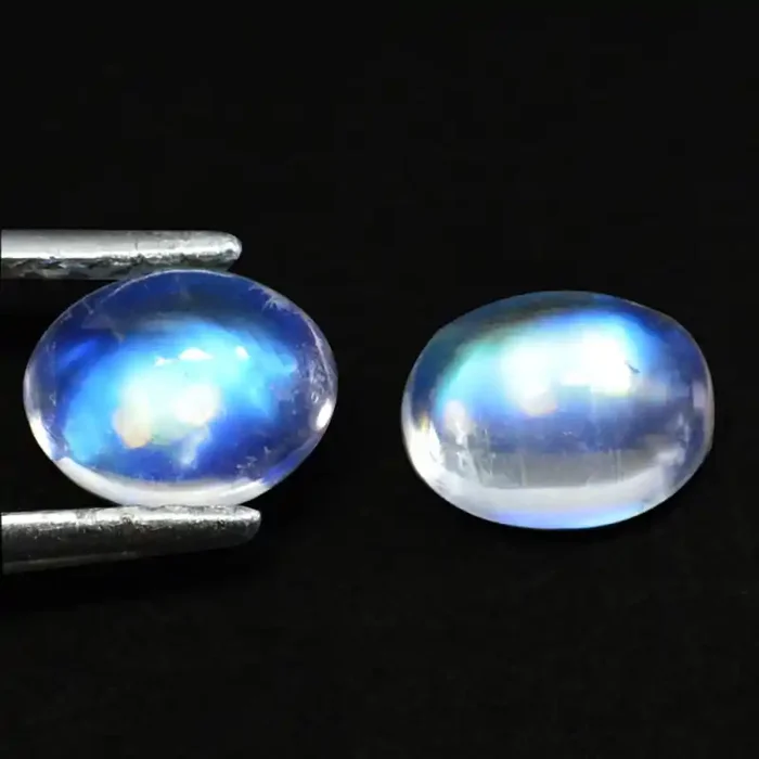 3.75Cts Untreated Royal Blue Moonstone Oval Cabochon Bihar India
