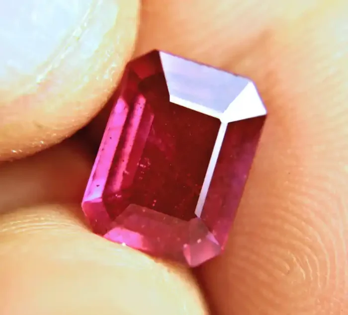 3.94 Carat Fiery Elegant Ruby – Superb
