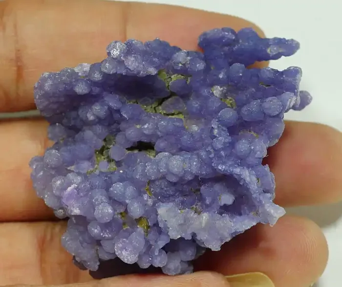 30 GRAM NATURAL INDONESIAN GRAPE CHALCEDONY SPECIMEN -E7-