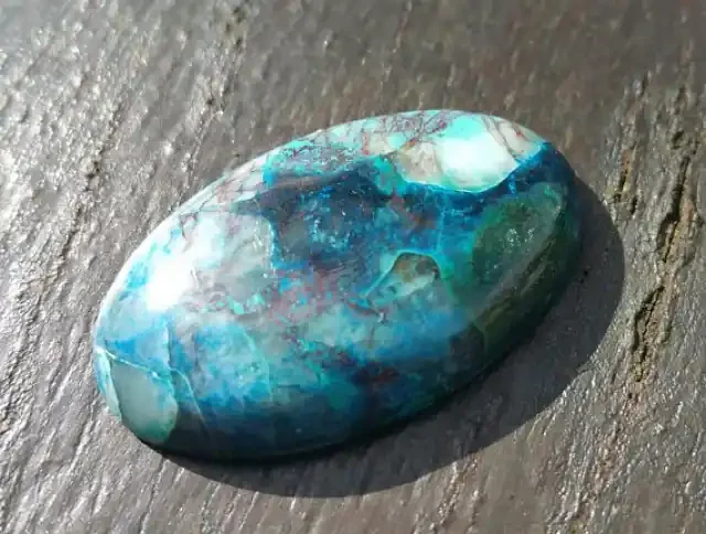 32mm Azurite Chrysocolla Malachite Dioptase Cuprite 32 by 20 by 6.5mm 38ct