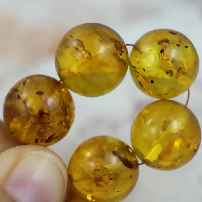 36 Cts Gold Yellow Amber Beads 13 mm AM 1629