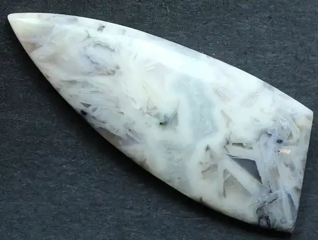 37.35 CTS SAGENITE AGATE CABOCHON STONE FROM OLD COLLECTION