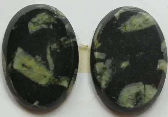 37.75 CTS FEATHER AGATE PAIR OF STONES