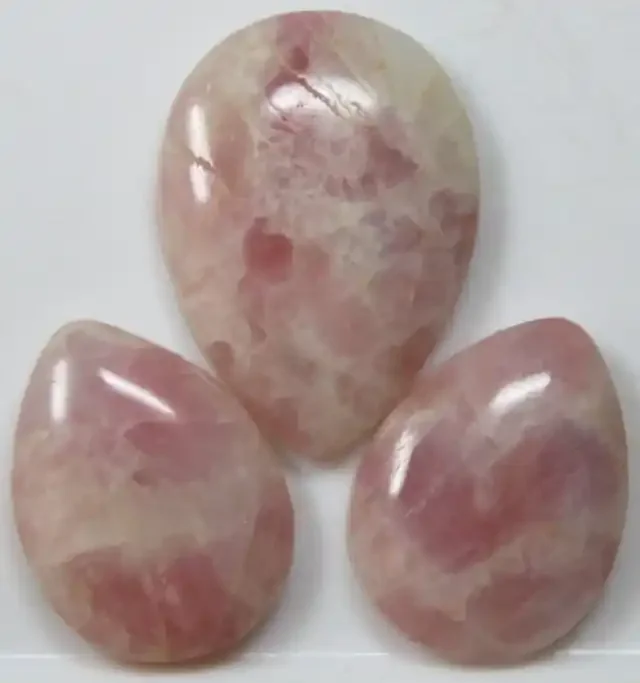 38.30 CTS – 3 STONE MATCHING SET PENDANT & EARRINGS
