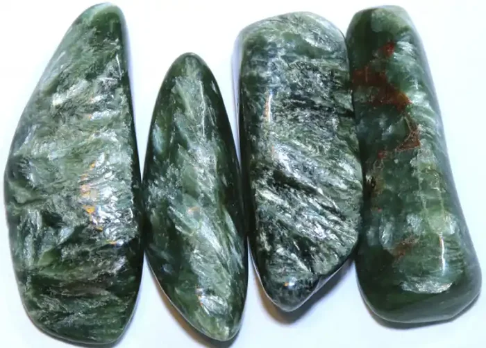 38CTS GREEN SERAPHINITE PARCEL ADG-384