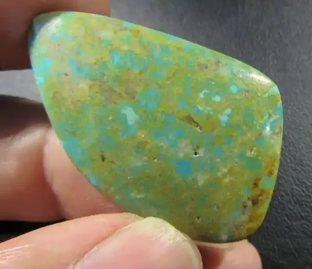 39 cts Turquoise cabochon BU 711