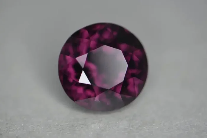 4.04 cts nicely cut gem spinel.