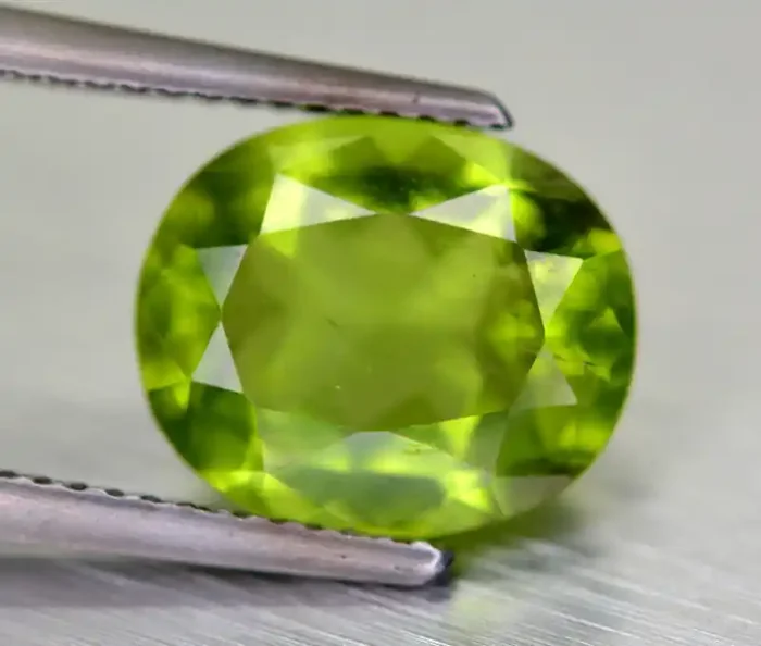 4.50 Carats Natural Peridot Gemstone~Pakistan