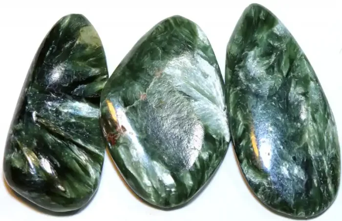 40 CTS GREEN SERAPHINITE PARCEL ADG-363