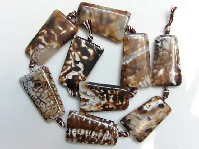 400 Cts Two Tone Strand Agate Beads GG1664