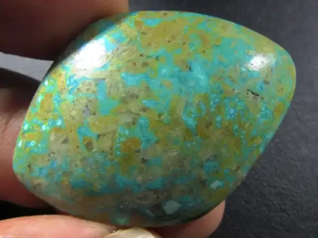 48 cts Turquoise cabochon BU 678