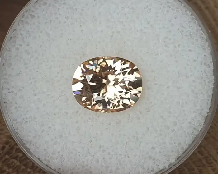 5,15ct Champagne Zircon – Master cut!