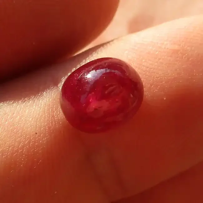 5.33cts Natural Ruby Oval Cabochon