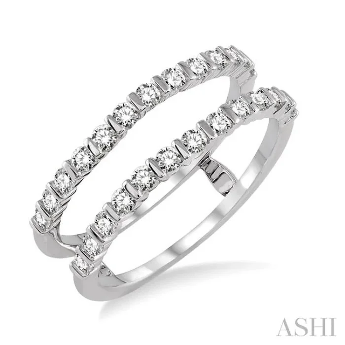 5/8 Ctw Round Cut Diamond Insert Ring in 14K White Gold