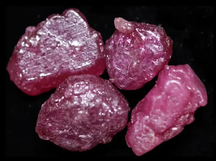 52.08 CTS RUBY ROUGH PARCEL FROM MADAGASCAR -TREATED [F8356]
