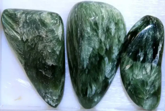 57CTS GREEN SERAPHINITE PARCEL ADG-379