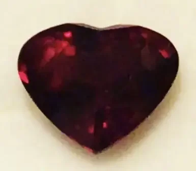 6.82ct VIOLET-RED heart shaped Rhodolite Garnet RS8 G588